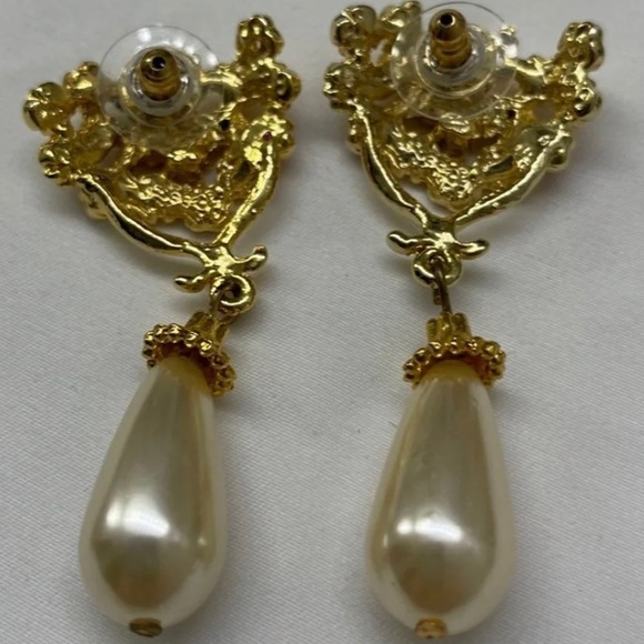 Gold & Tear Drop Pearl Earrings - Picture 4 of 4